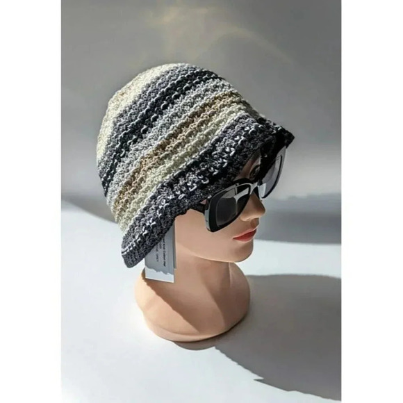 Carolyn Rowan Women\'s Multicolor Striped Knit Bucket Hat Black Beige (MSRP $155) main image 5